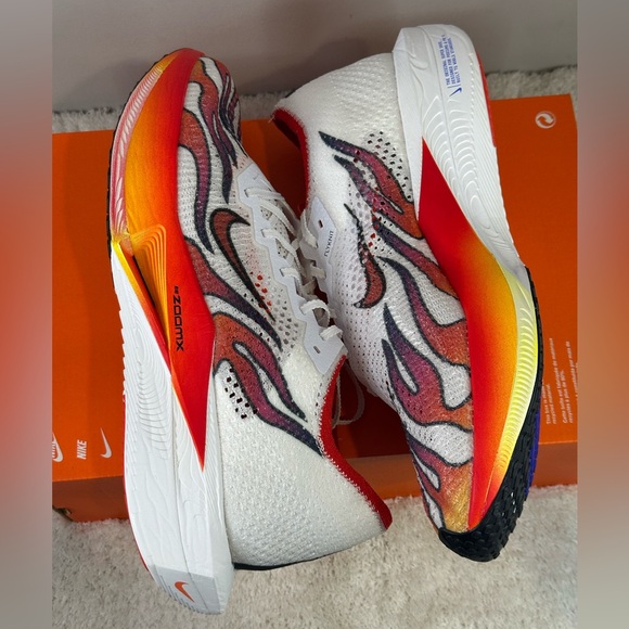 Nike ZoomX Vaporfly Next% 3 PRM main image 11